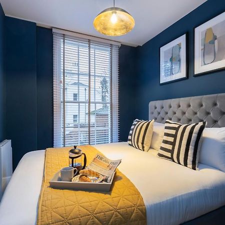 Elliot Oliver - Luxury 2 Bedroom Regency Apartment With Parking & Ev Charger Cheltenham Luaran gambar