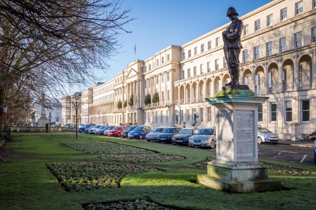 Elliot Oliver - Luxury 2 Bedroom Regency Apartment With Parking & Ev Charger Cheltenham Luaran gambar